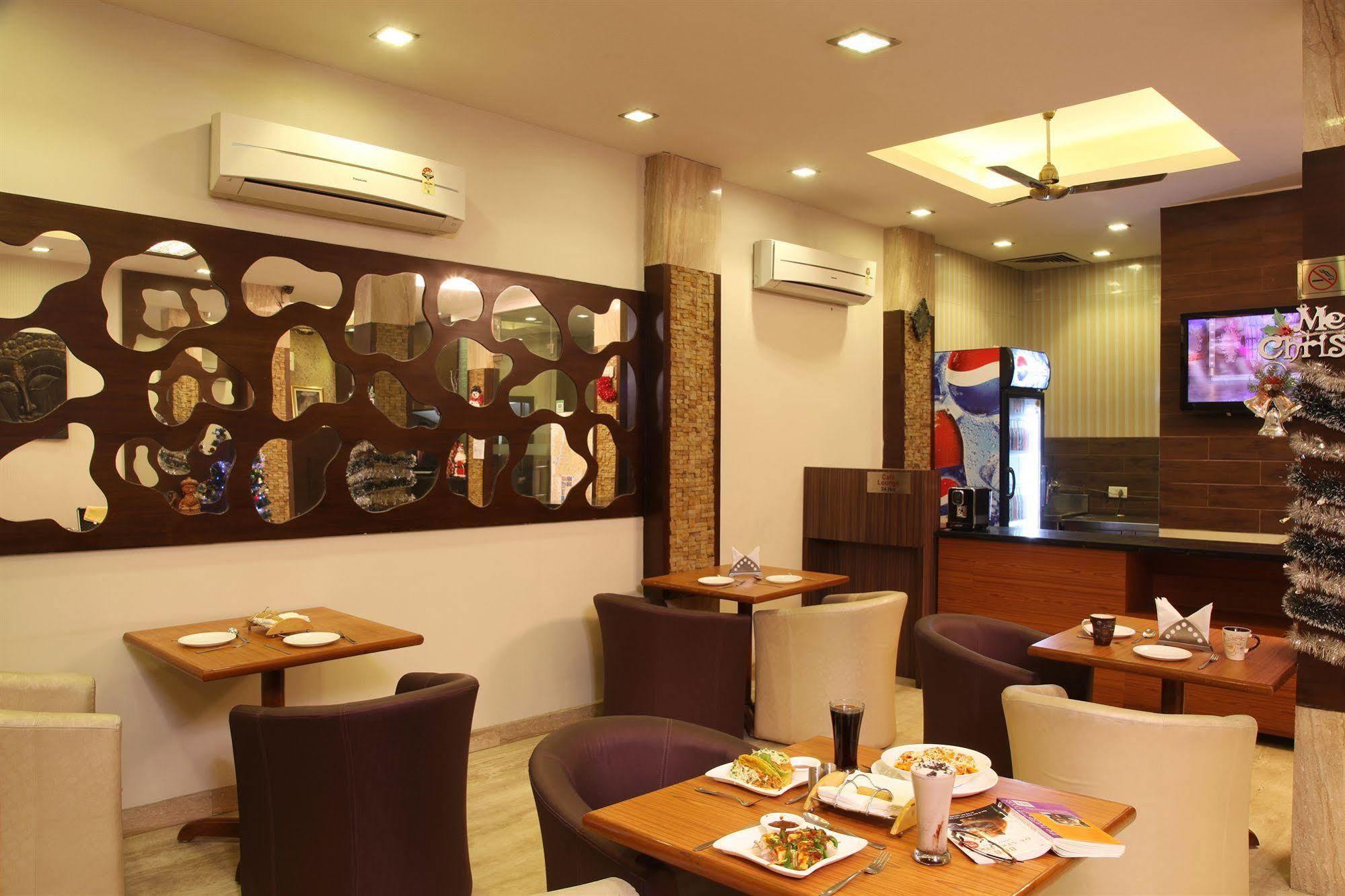 Rupam Hotel Delhi (National Capital Territory of India) Exterior foto